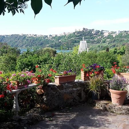 Bed&Breakfast "Fiorella" Sul Lago Castel Gandolfo Exterior foto